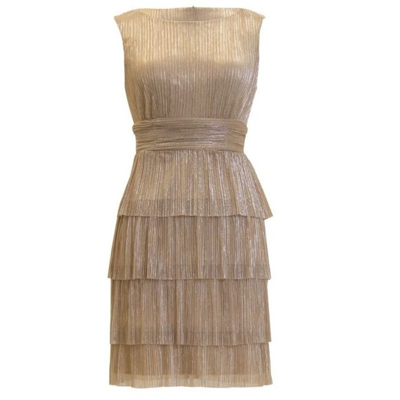 Connected Dress 6 Light Gold Tiered Metallic Washable Holiday Wedding Cruise - Picture 1 of 10